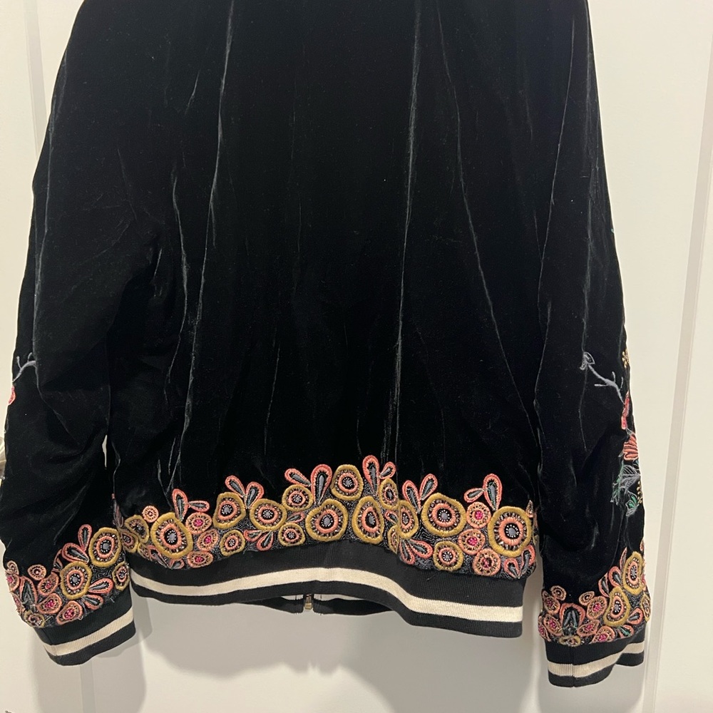 Jacket - Picture 3 of 3